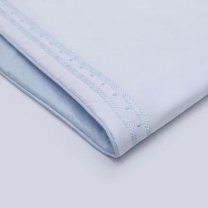 Petite. Vigogne Blue and.White Comforter